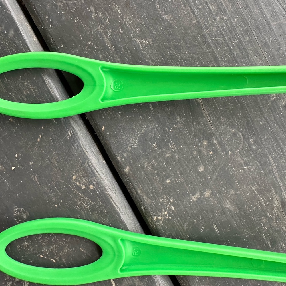 2 green ladle spoons! Like new! - Picture 6 of 6